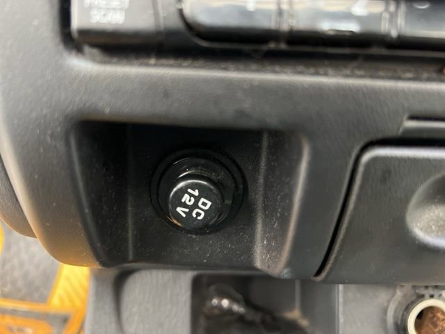 Used 2001 Nissan Frontier SE image 18