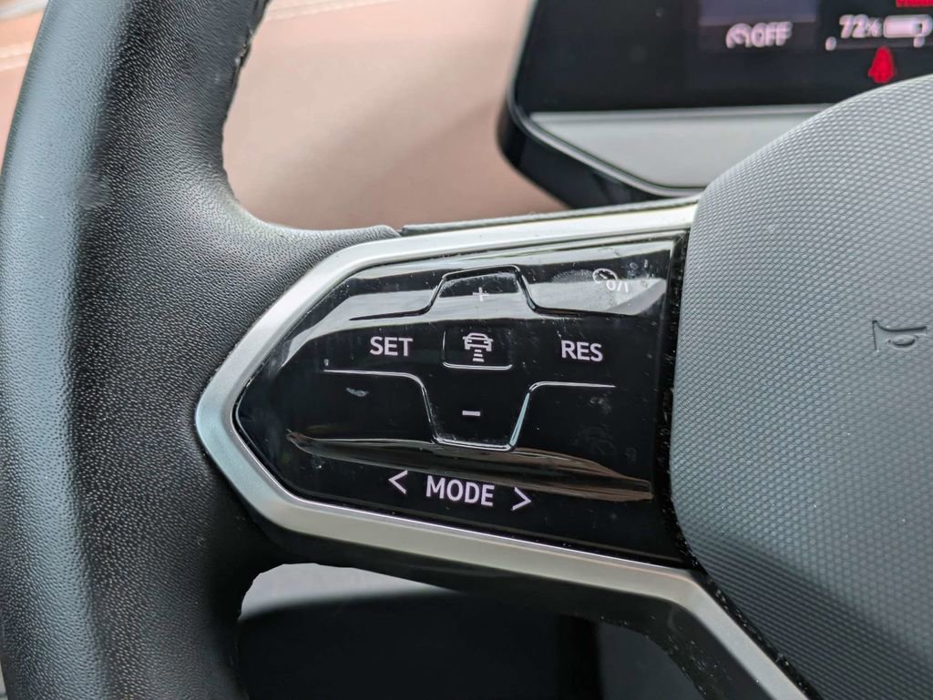 Certified 2023 Volkswagen ID.4 Pro image 31