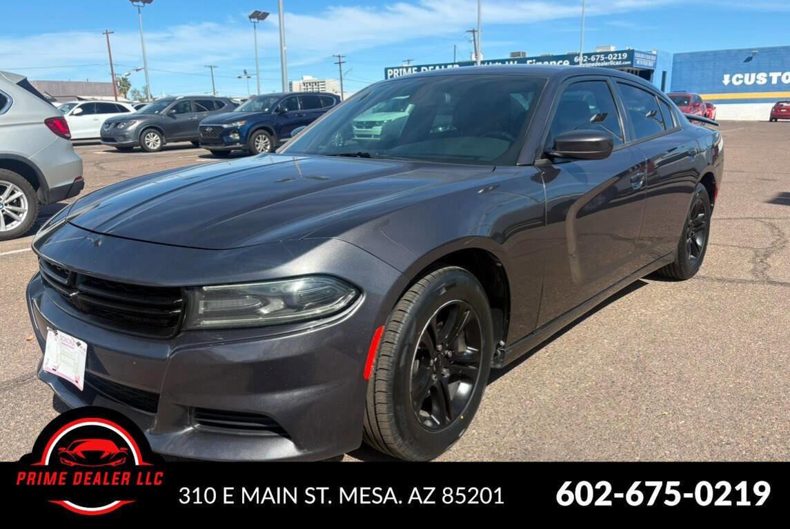 Used 2017 Dodge Charger SE image 1