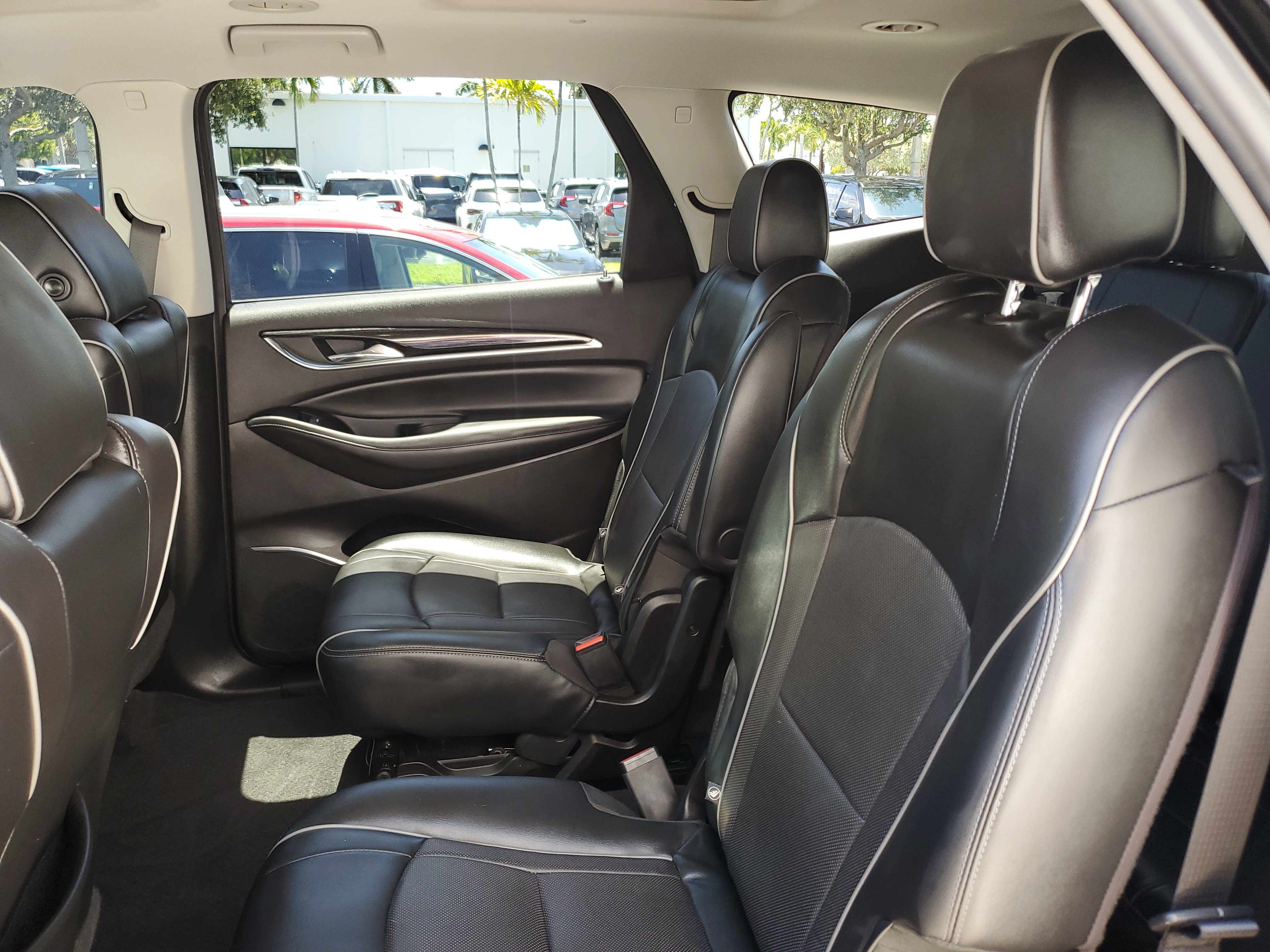 Used 2019 Buick Enclave Avenir w/ Avenir Technology Package FWD image 12