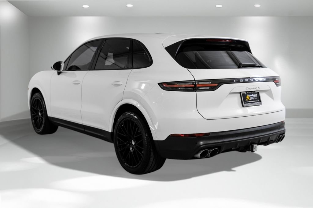 Used 2019 Porsche Cayenne S image 9