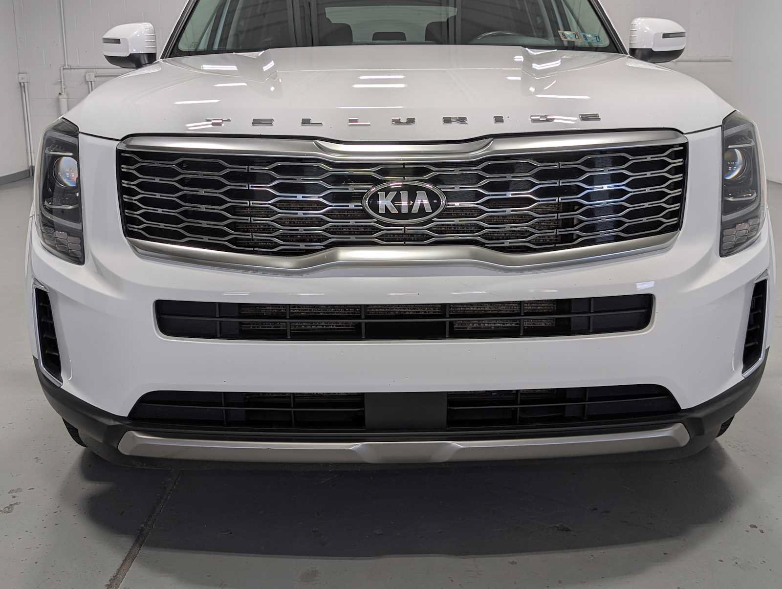 Used 2020 Kia Telluride EX w/ Towing Package AWD/4WD image 2