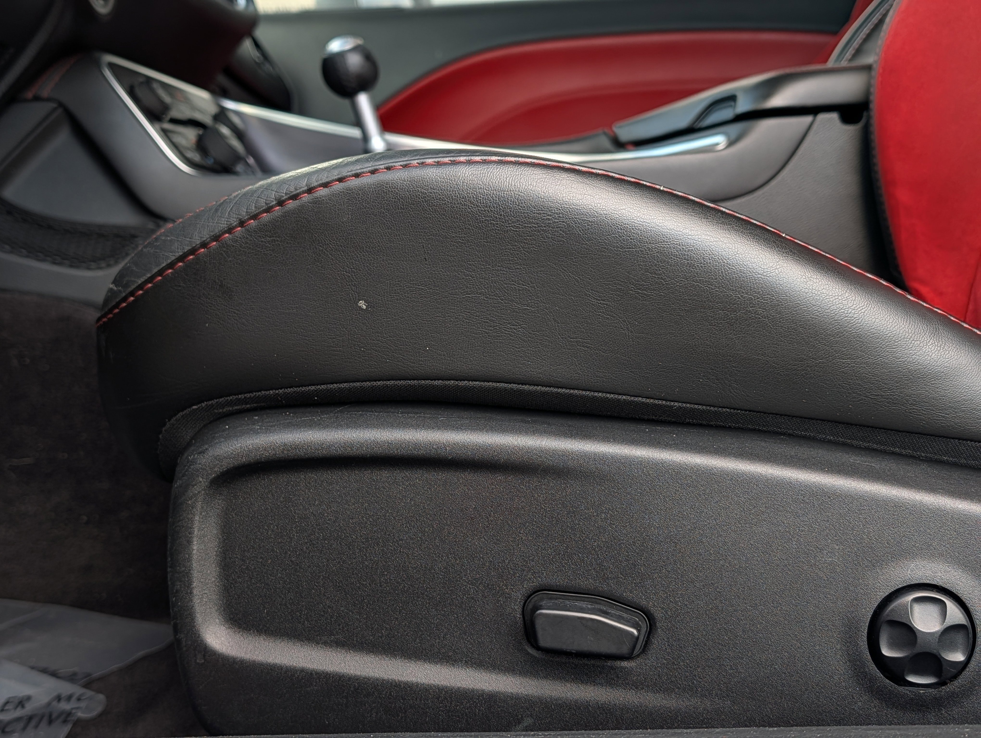 Used 2018 Dodge Challenger R/T Plus RWD image 17