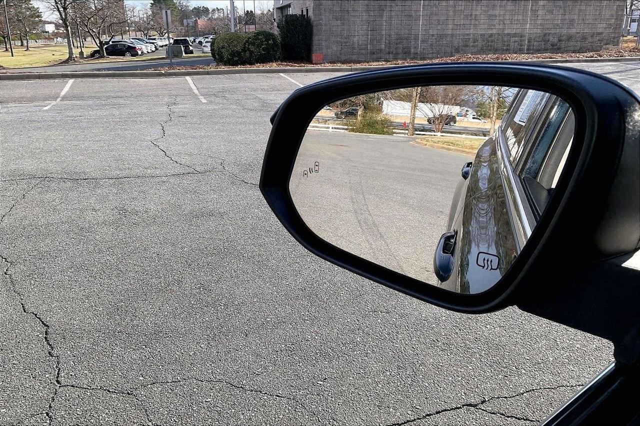 Used 2018 Toyota Highlander Limited image 31