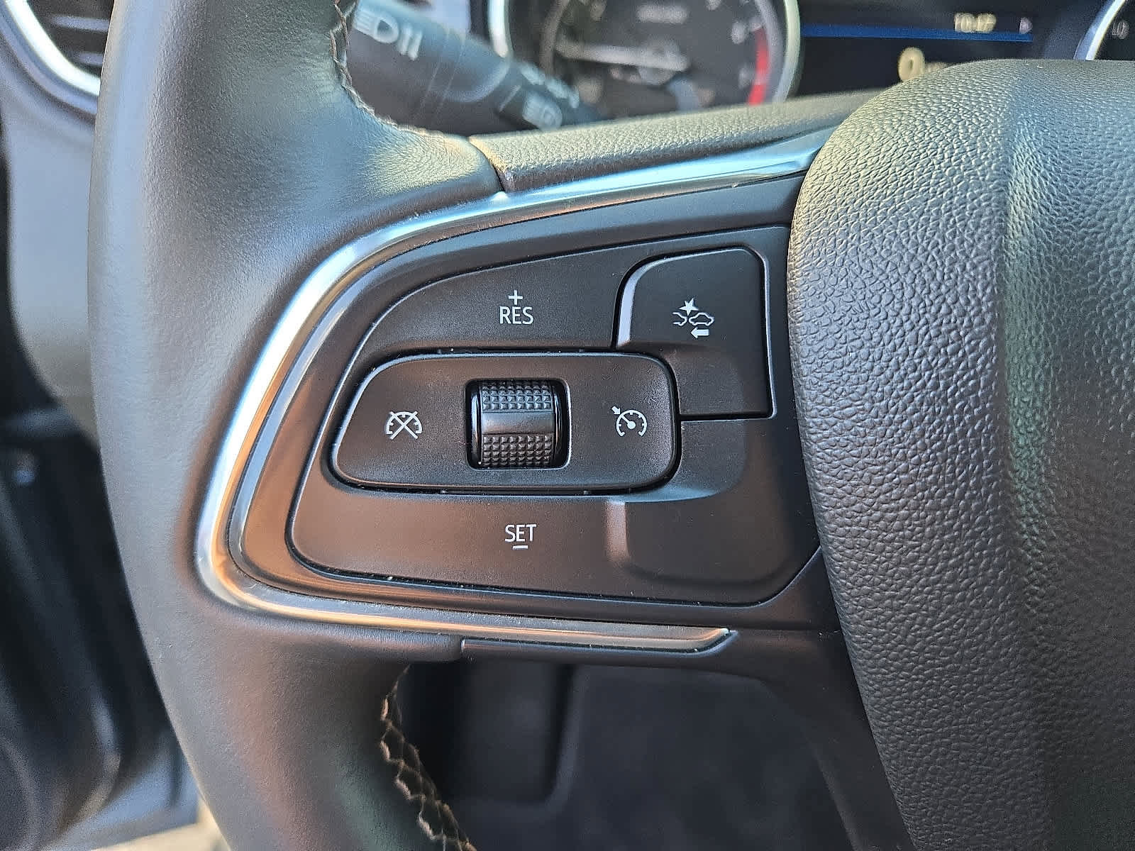 Used 2022 Buick Encore GX Preferred w/ Sport Touring Package image 24