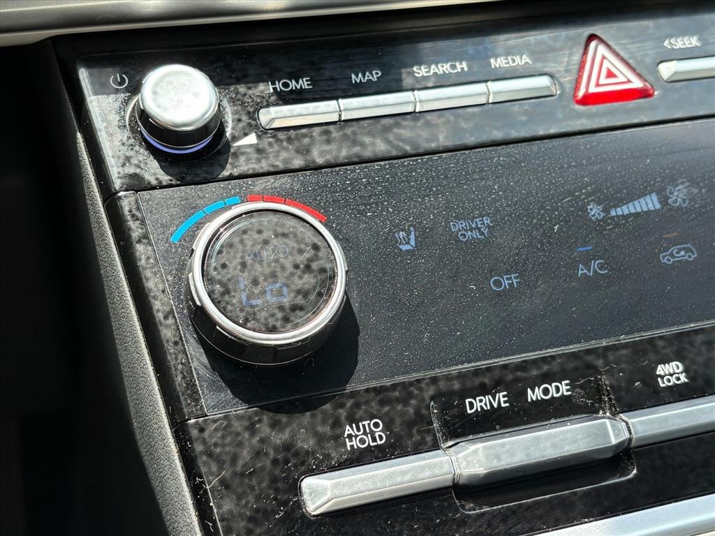 Certified 2025 Hyundai Santa Fe SEL AWD/4WD image 13