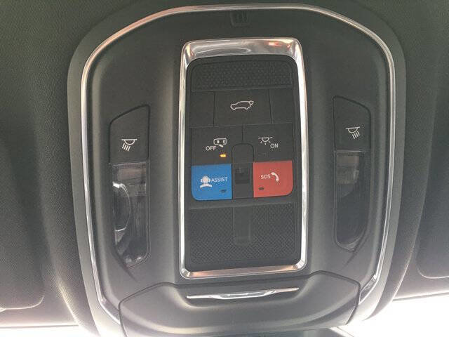 Used 2024 Jeep Grand Cherokee L Laredo image 20