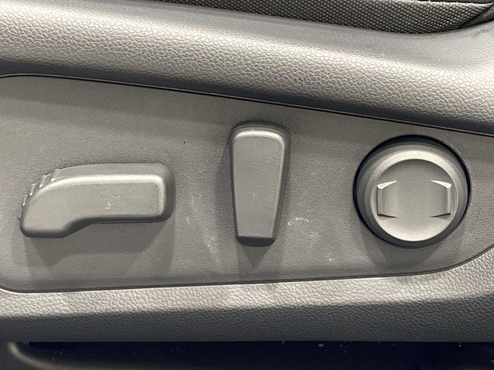 Certified 2025 Subaru Crosstrek 2.5i Limited w/ Crosstrek Mirror Package image 12