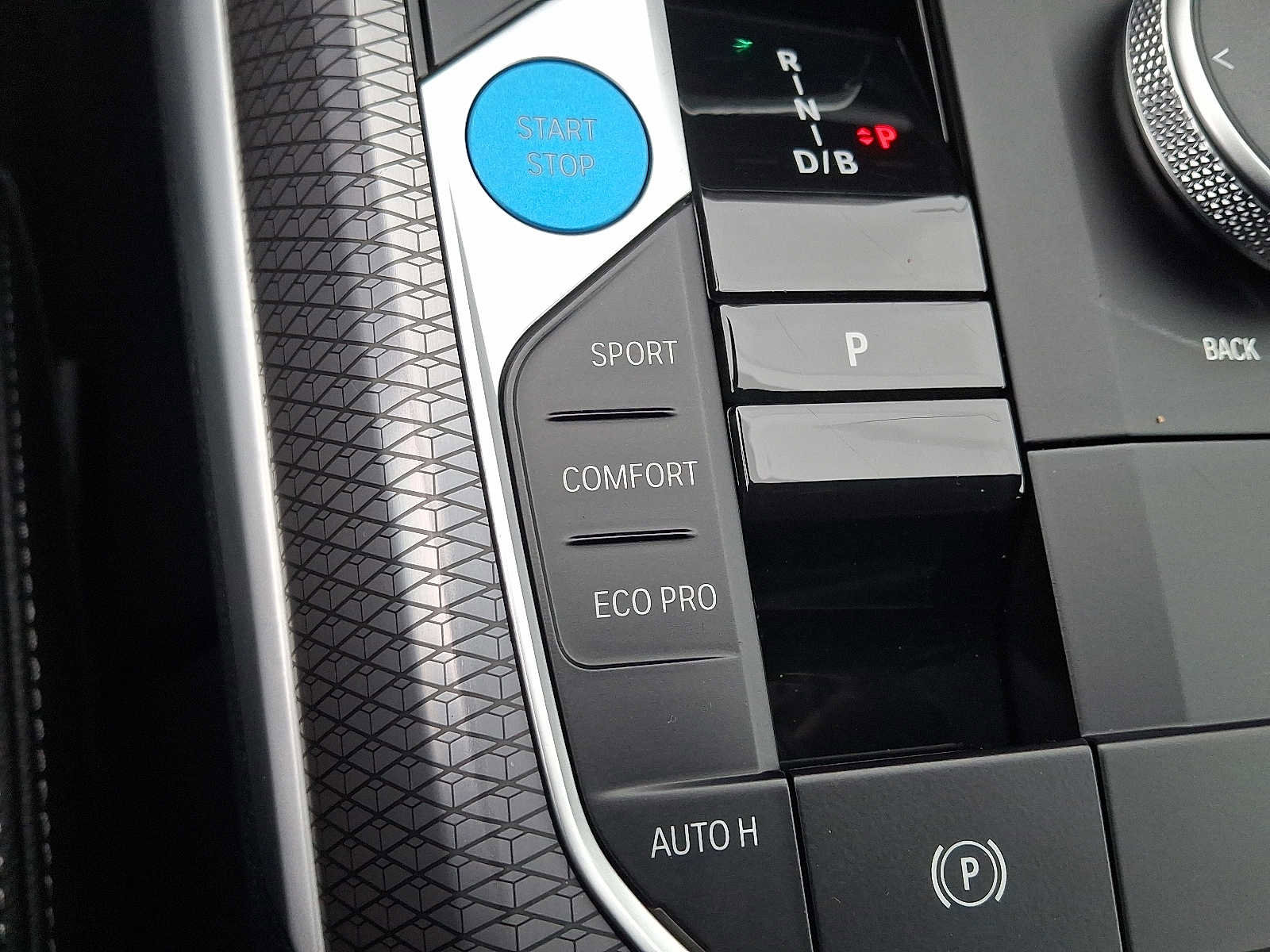 Used 2025 BMW i4 xDrive40i w/ M Sport Package AWD/4WD image 24