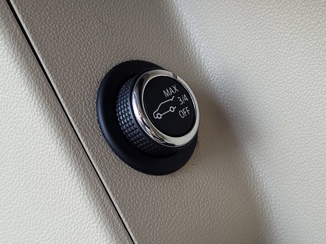 Used 2019 Cadillac XT5 FWD image 14