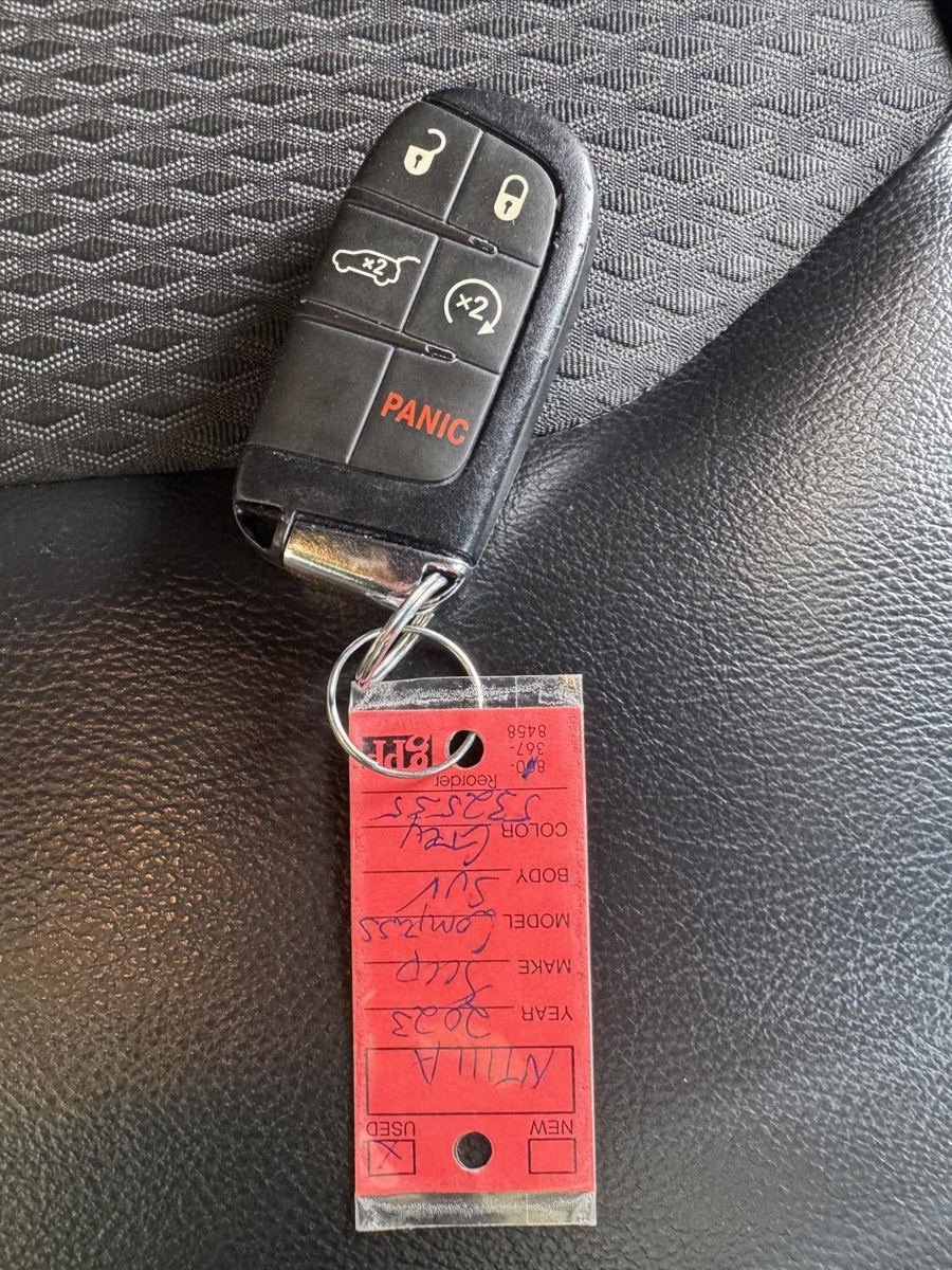 Used 2023 Jeep Compass Latitude w/ Convenience Group AWD/4WD image 6