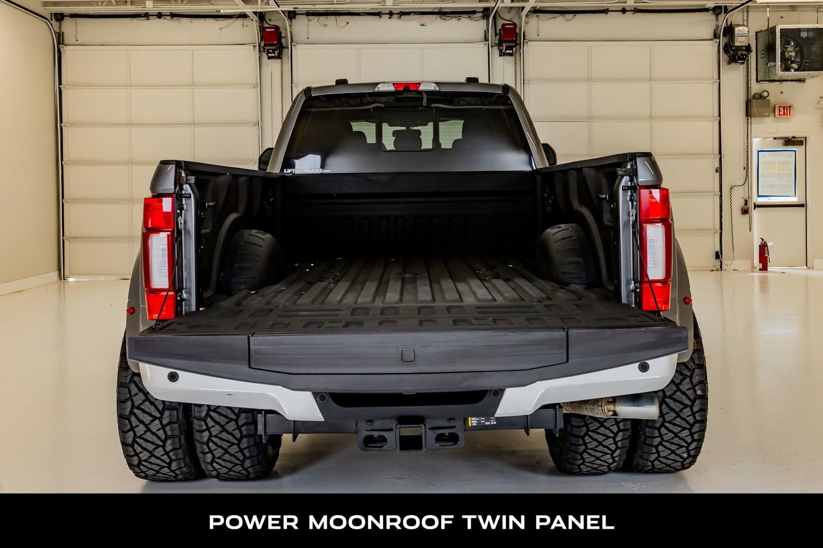 Used 2021 Ford F350 Lariat w/ Lariat Ultimate Package AWD/4WD image 9