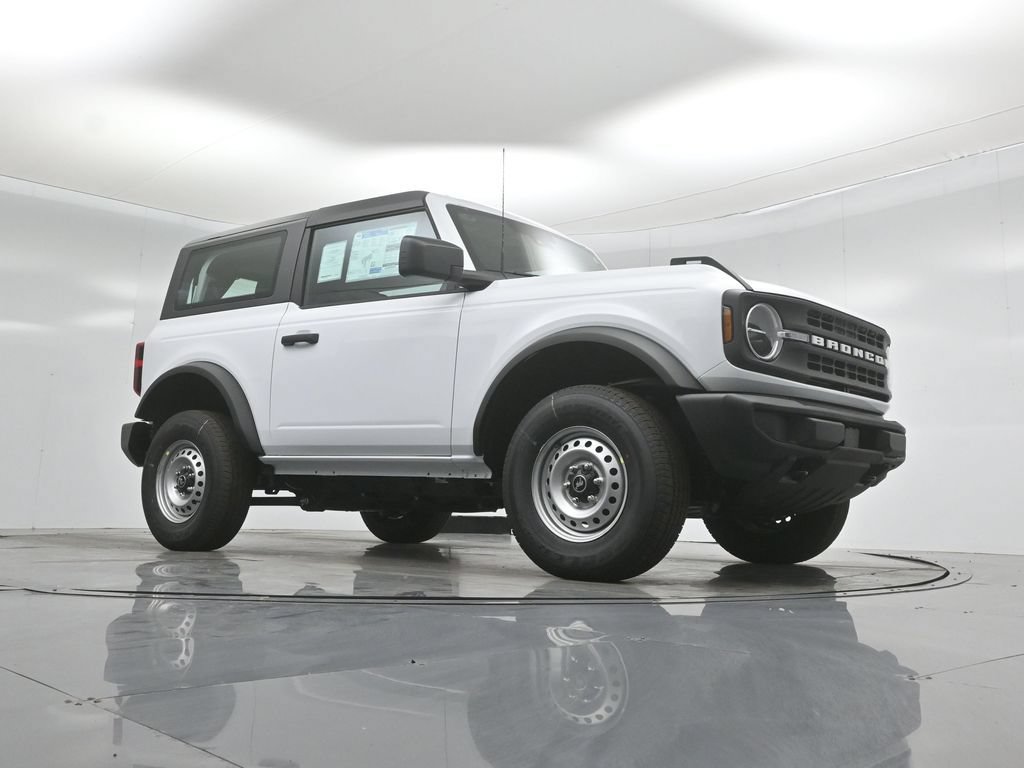 New 2026 Ford Bronco 2-Door AWD/4WD image 3