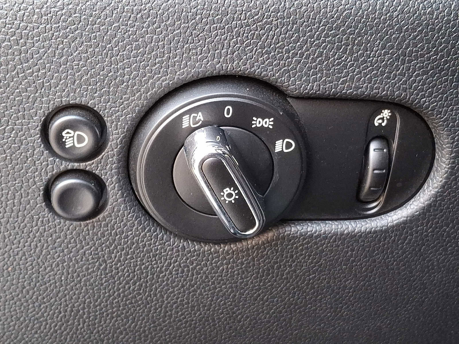 Used 2022 MINI Cooper S w/ Signature Upholstery Package image 18