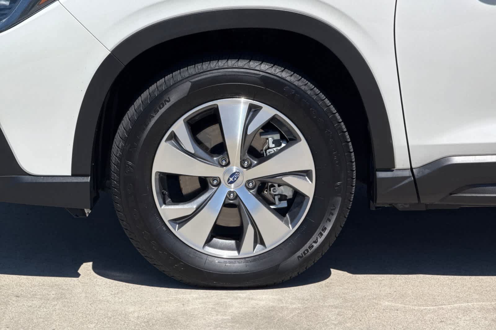 Used 2023 Subaru Ascent Premium w/ Convenience Package AWD/4WD image 26