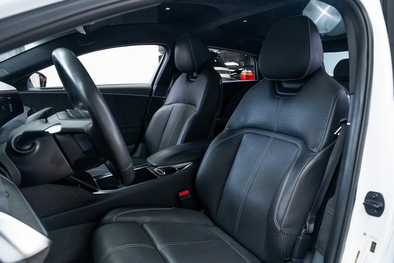 Used 2022 Lucid Air Grand Touring image 17