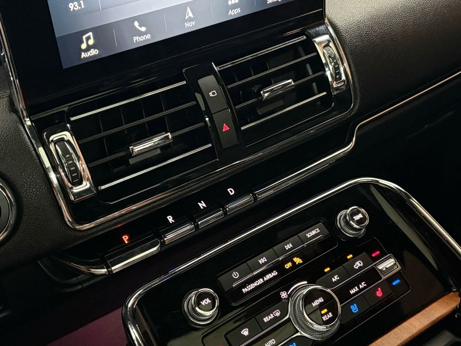 Used 2019 Lincoln Navigator Reserve image 28