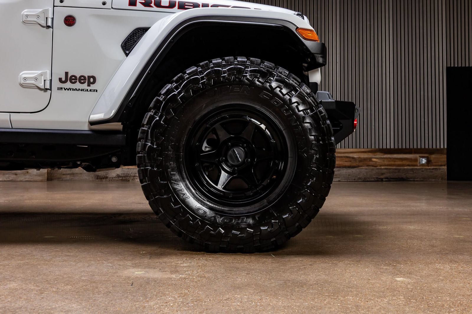 Used 2025 Jeep Wrangler Unlimited Rubicon AWD/4WD image 11
