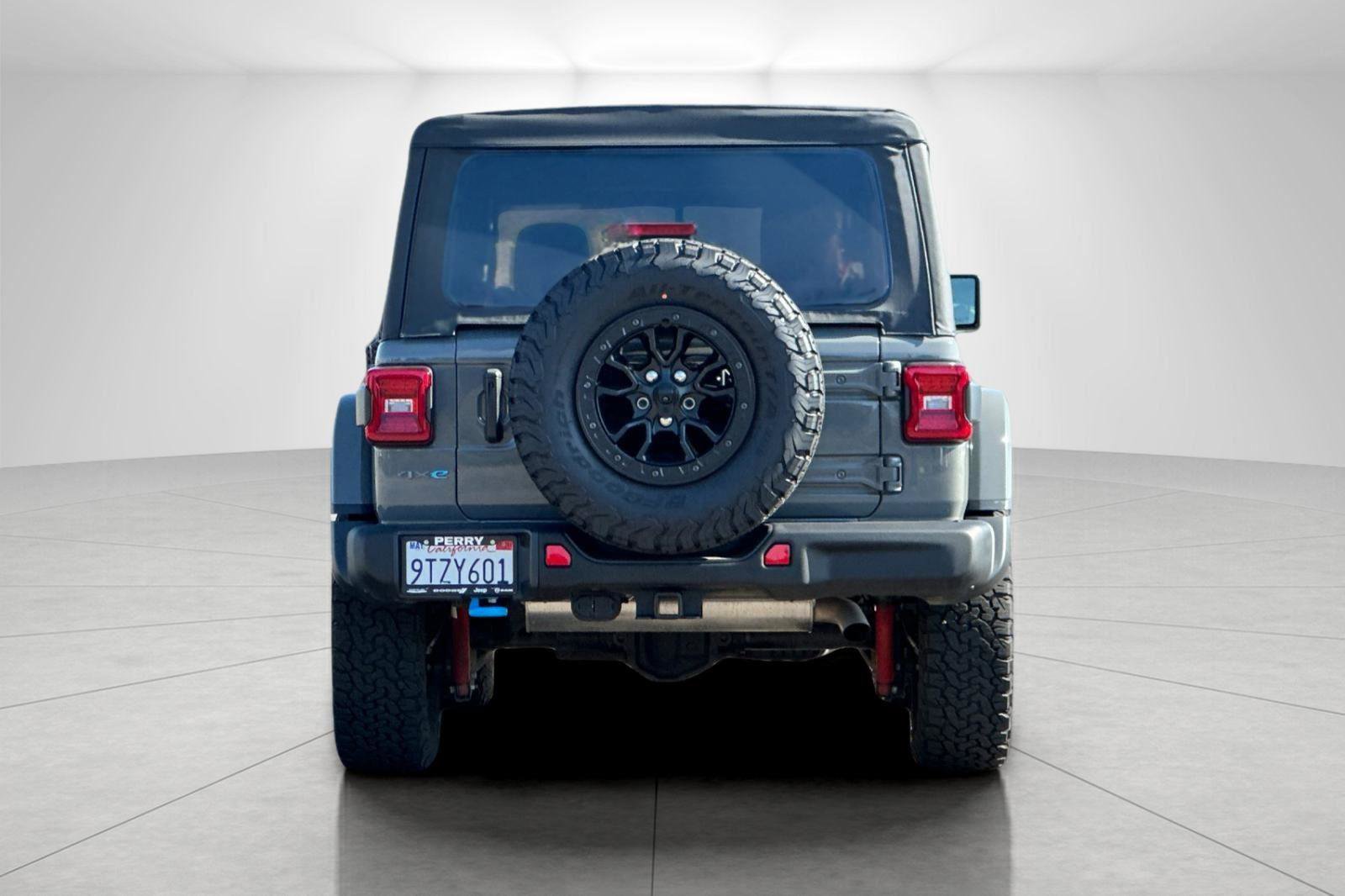 Used 2023 Jeep Wrangler Unlimited Rubicon 4xe image 4