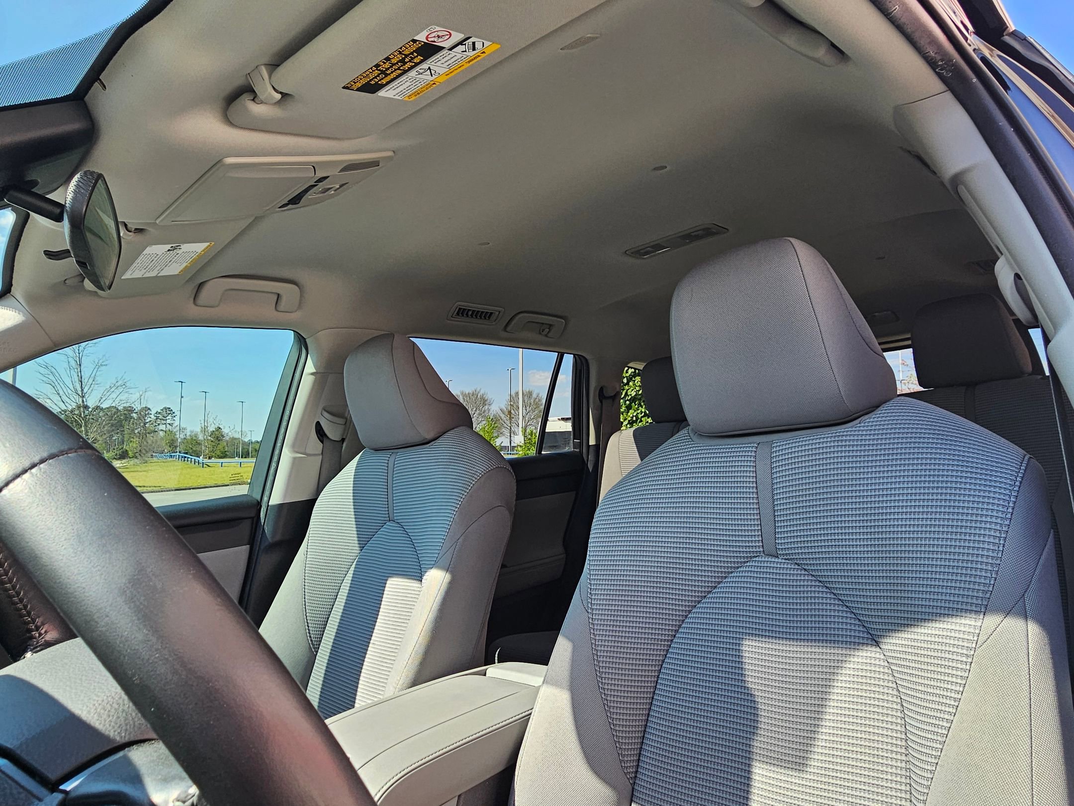 Used 2020 Toyota Highlander LE image 21