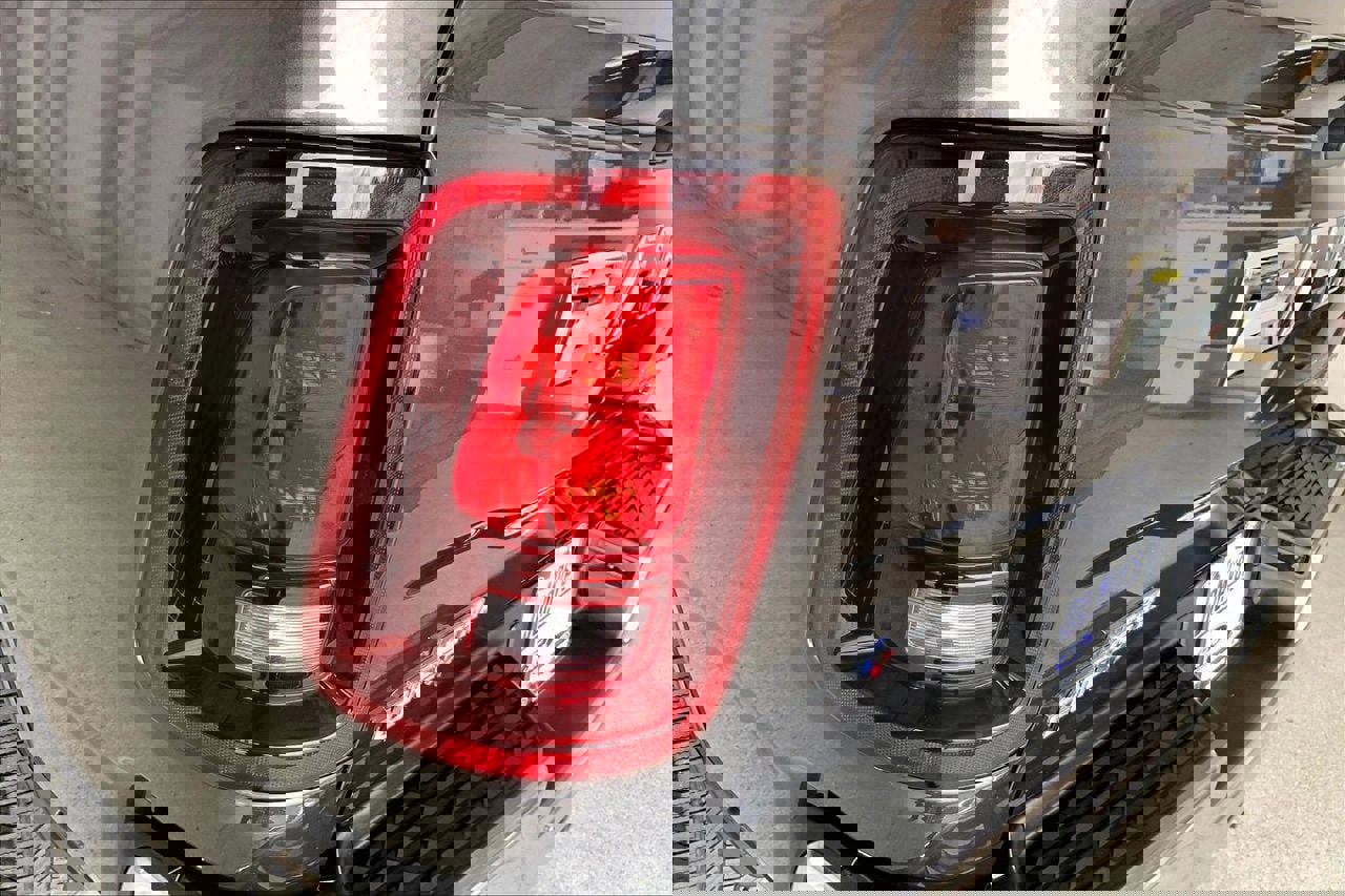 Used 2025 RAM 2500 Lone Star image 29