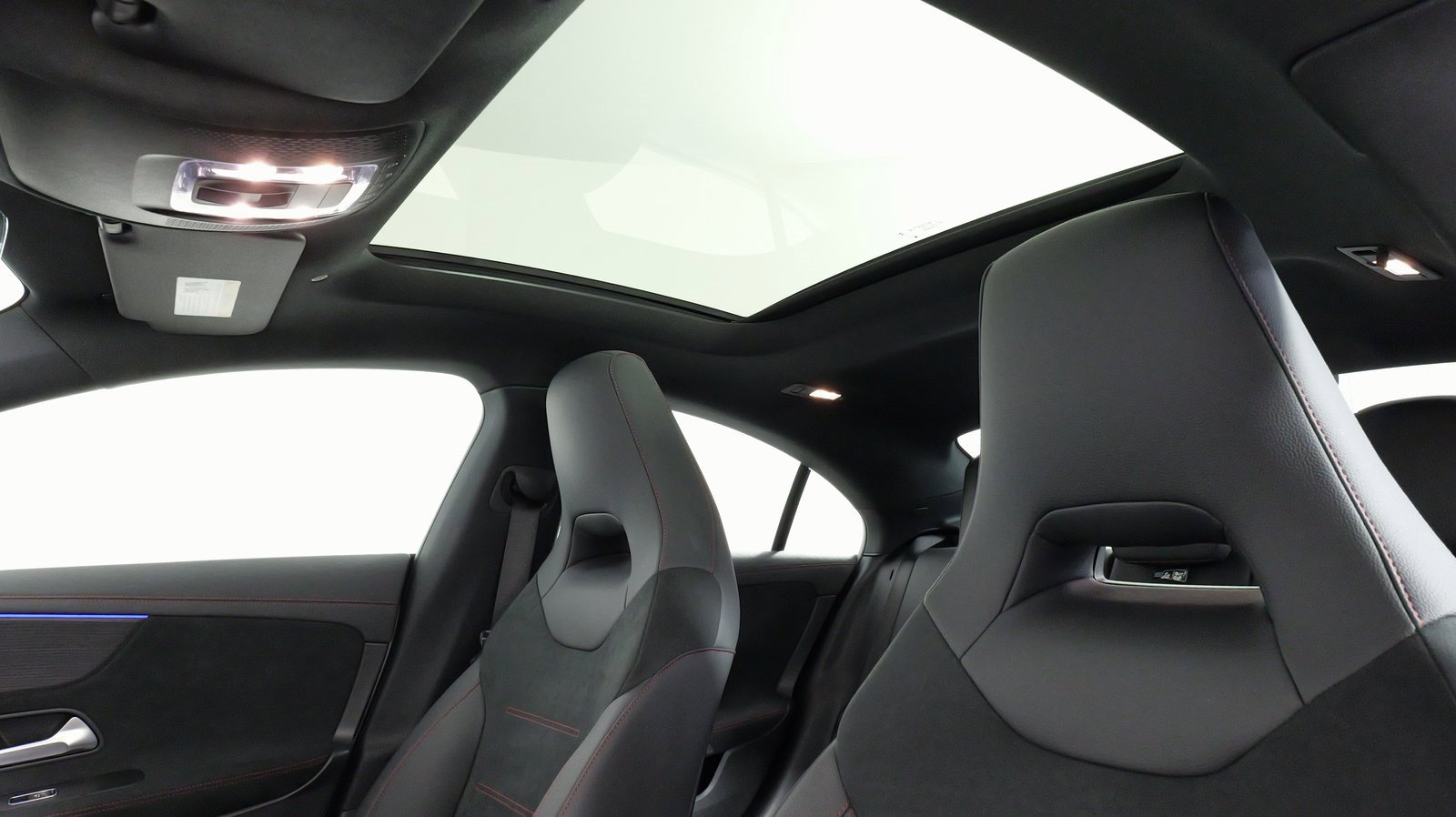 Used 2023 Mercedes-Benz CLA 250 4MATIC image 35