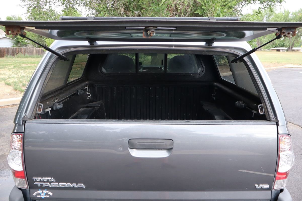 Used 2014 Toyota Tacoma V6 image 14