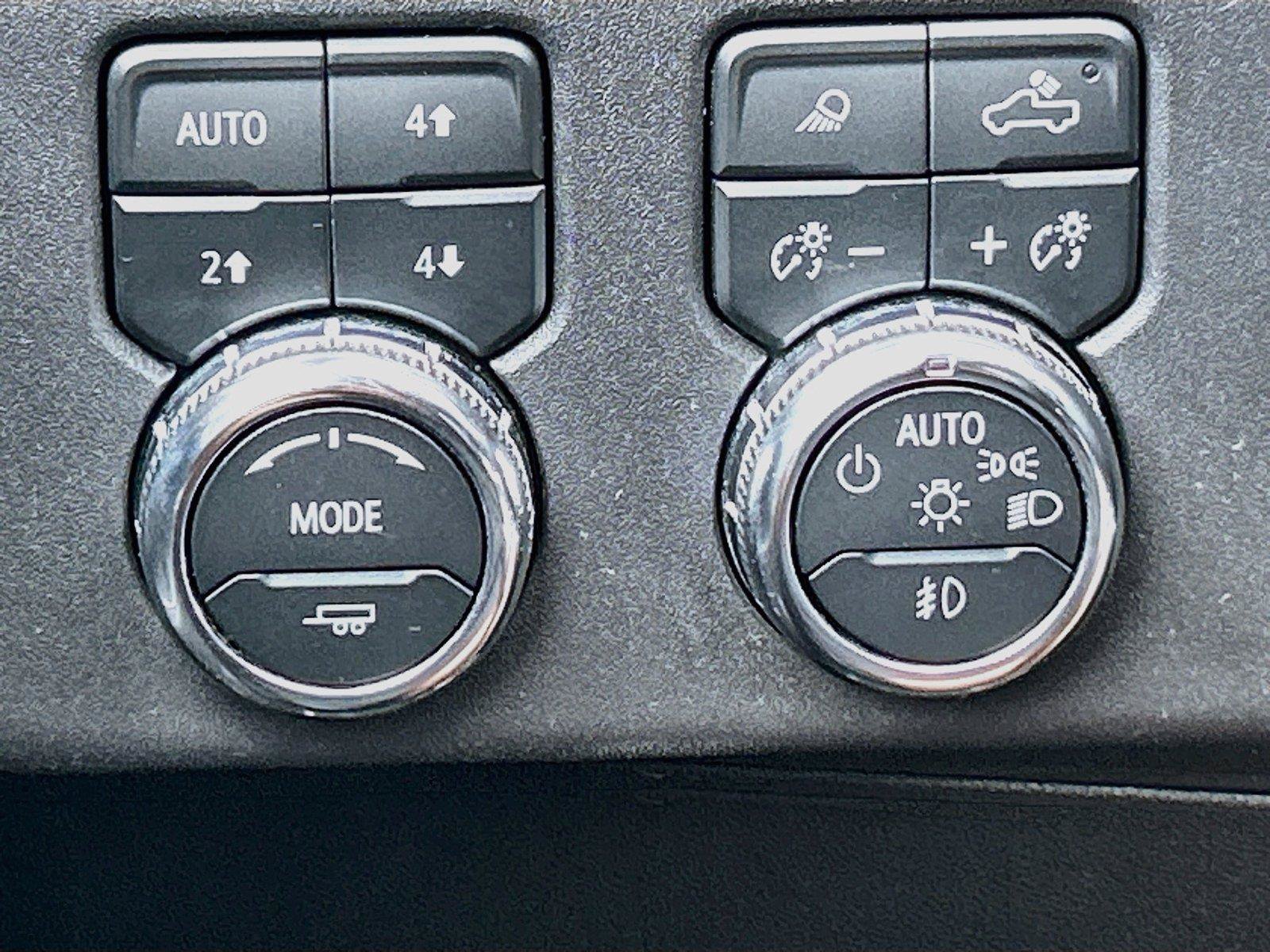 Used 2023 GMC Sierra 1500 SLT w/ SLT Premium Package AWD/4WD image 34