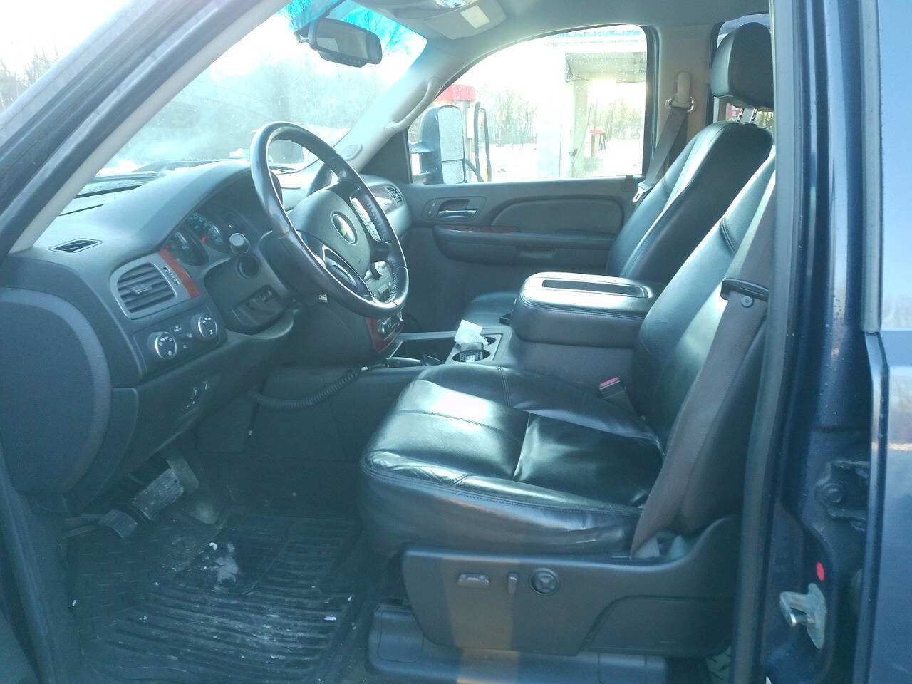 Used 2009 Chevrolet Silverado 2500 LTZ w/ Suspension Package, Off-Road image 28