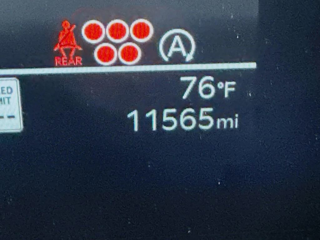 Used 2024 Kia Sorento S w/ Panoramic Sunroof Package image 34