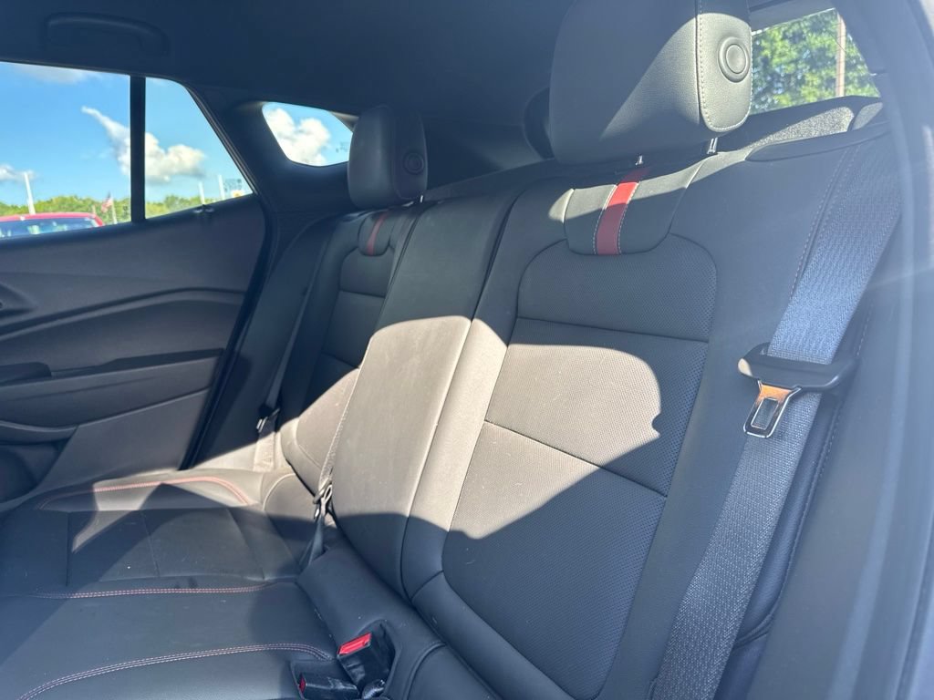 Used 2024 Chevrolet Trax RS FWD image 18