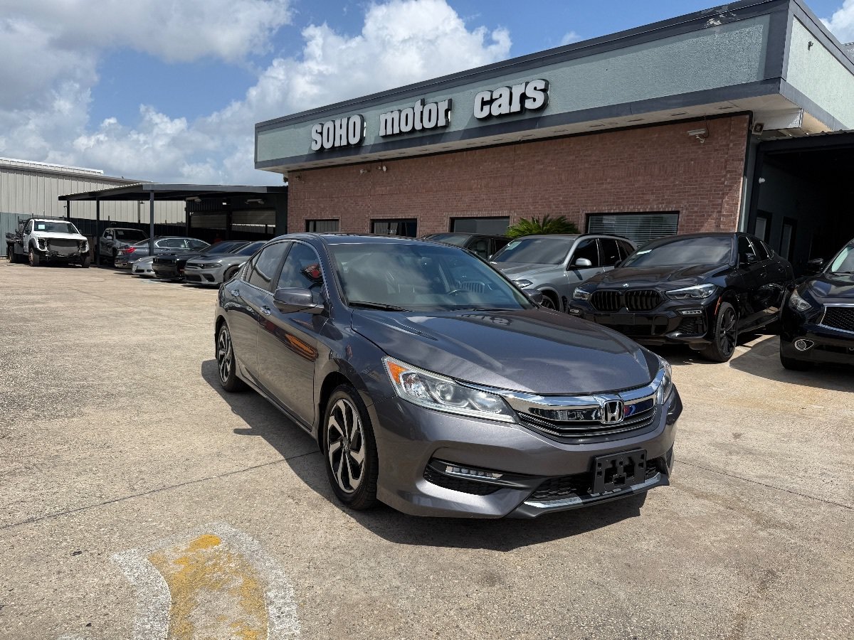 Used 2017 Honda Accord EX-L image 2