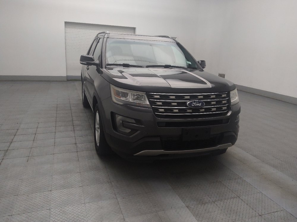 Used 2016 Ford Explorer XLT w/ Equipment Group 202A AWD/4WD image 13