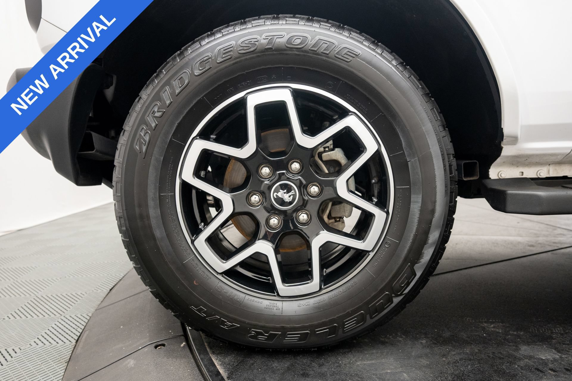 Used 2024 Ford Bronco Outer Banks AWD/4WD image 32