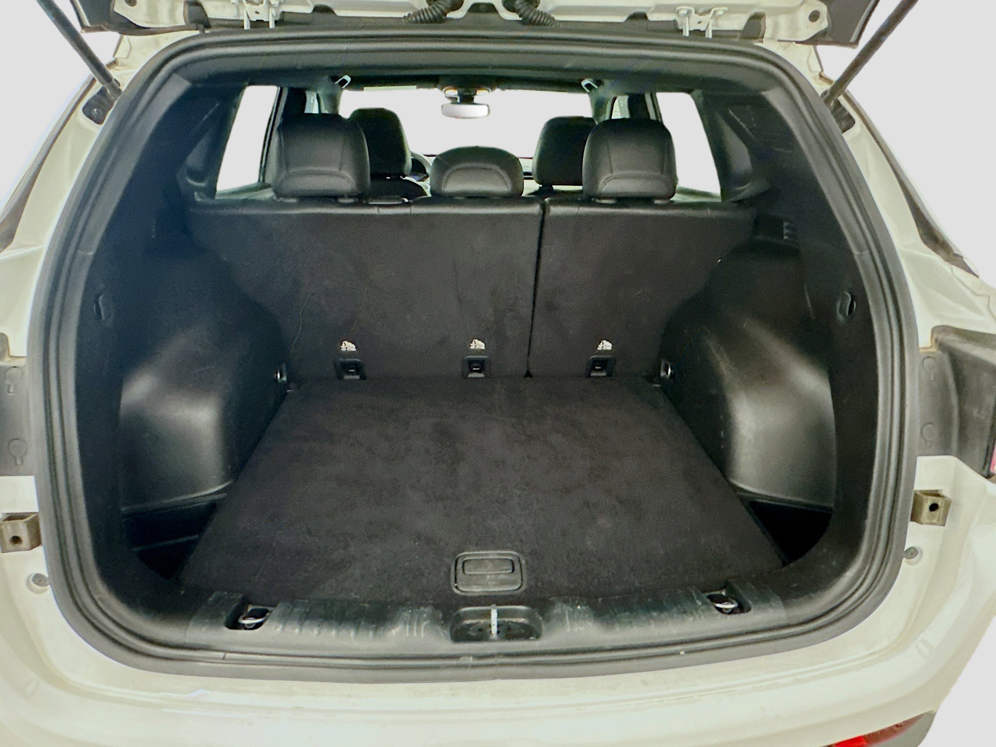 Used 2025 Jeep Compass Limited image 29