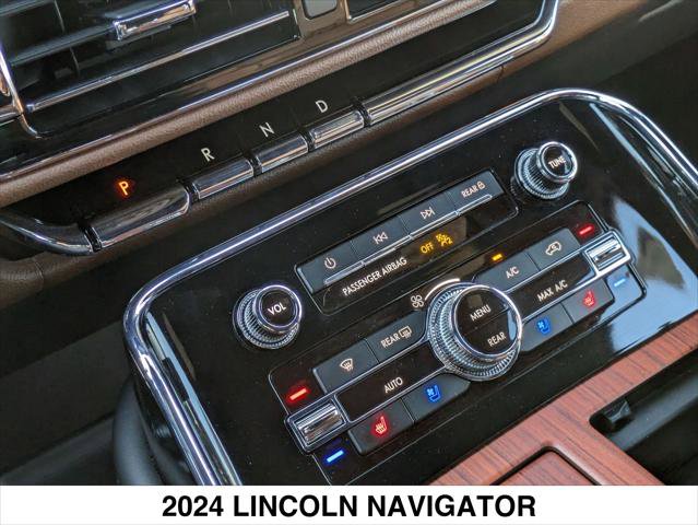Certified 2024 Lincoln Navigator Reserve image 21