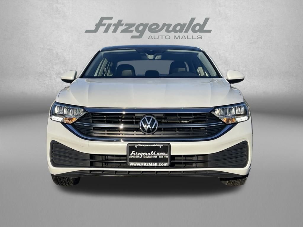 Used 2022 Volkswagen Jetta SE image 5