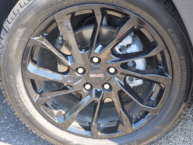 Used 2023 GMC Terrain SLT w/ Elevation Edition FWD image 9