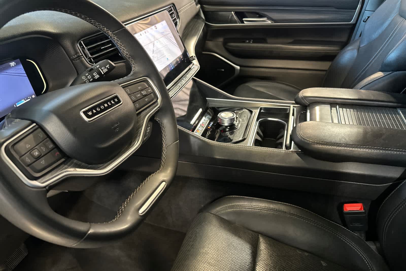 Used 2023 Jeep Wagoneer Series II RWD image 14