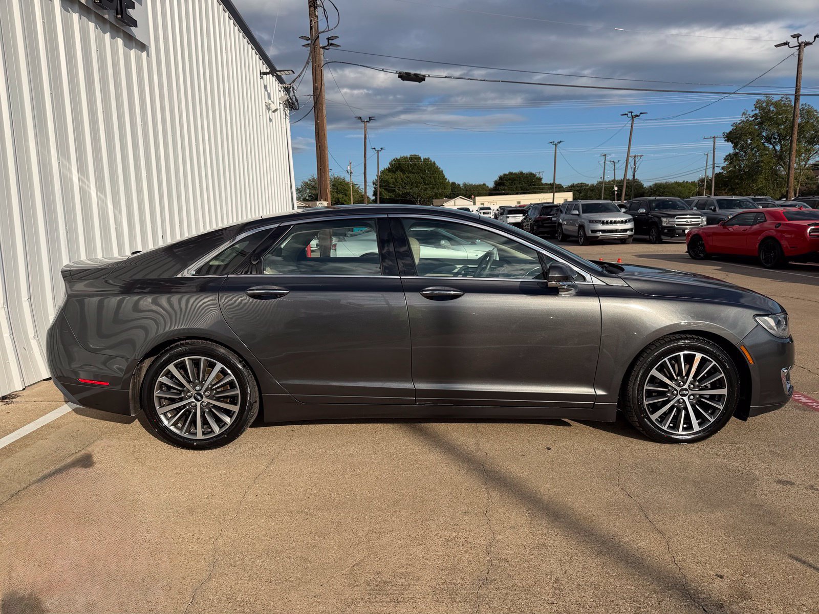 Used 2019 Lincoln MKZ Premiere AWD/4WD image 9