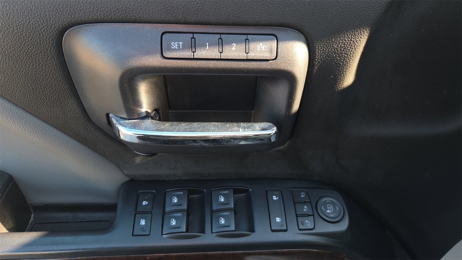 Used 2018 GMC Sierra 1500 SLT w/ SLT Premium Package image 26