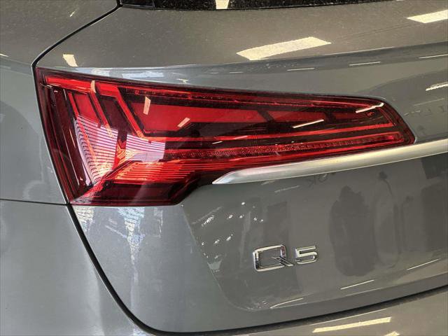 Used 2023 Audi Q5 2.0T Premium w/ Convenience Package image 9