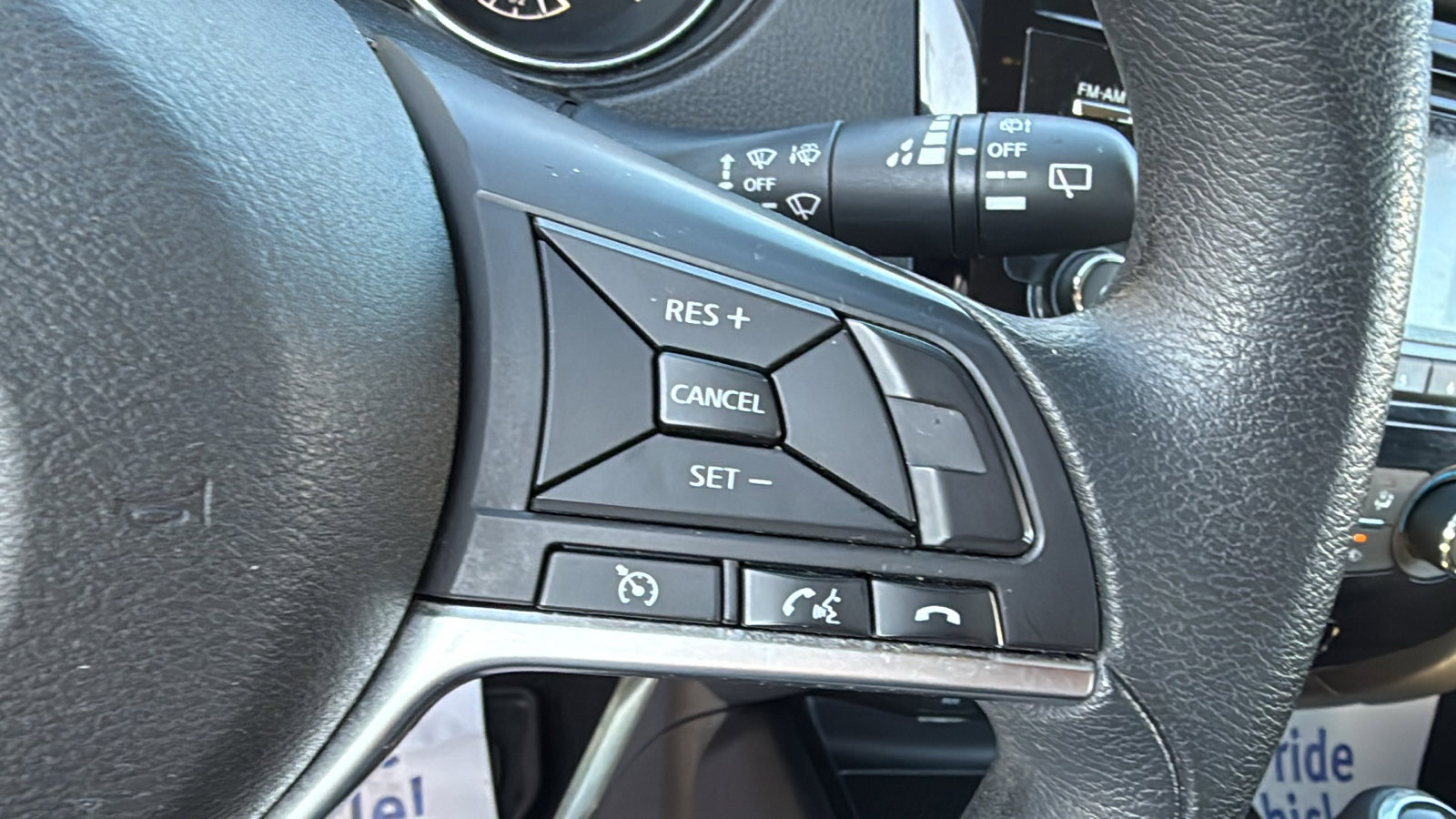 Used 2018 Nissan Rogue Sport S image 11