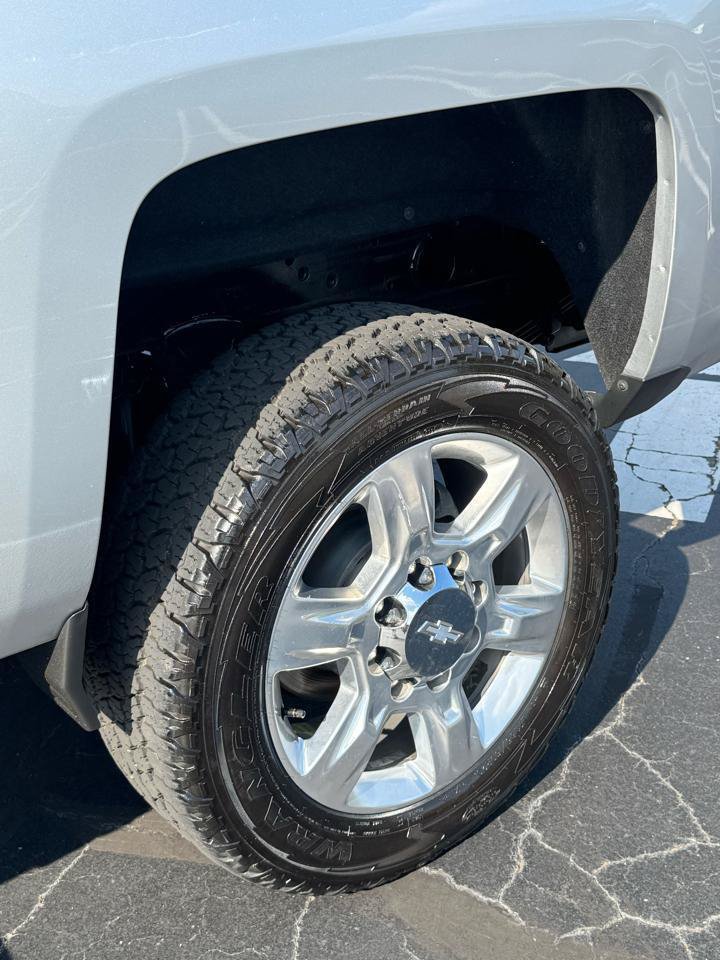 Used 2019 Chevrolet Silverado 2500 LTZ w/ Duramax Plus Package AWD/4WD image 10