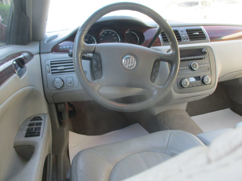 Used 2009 Buick Lucerne CXL w/ Driver Confidence Package FWD image 7