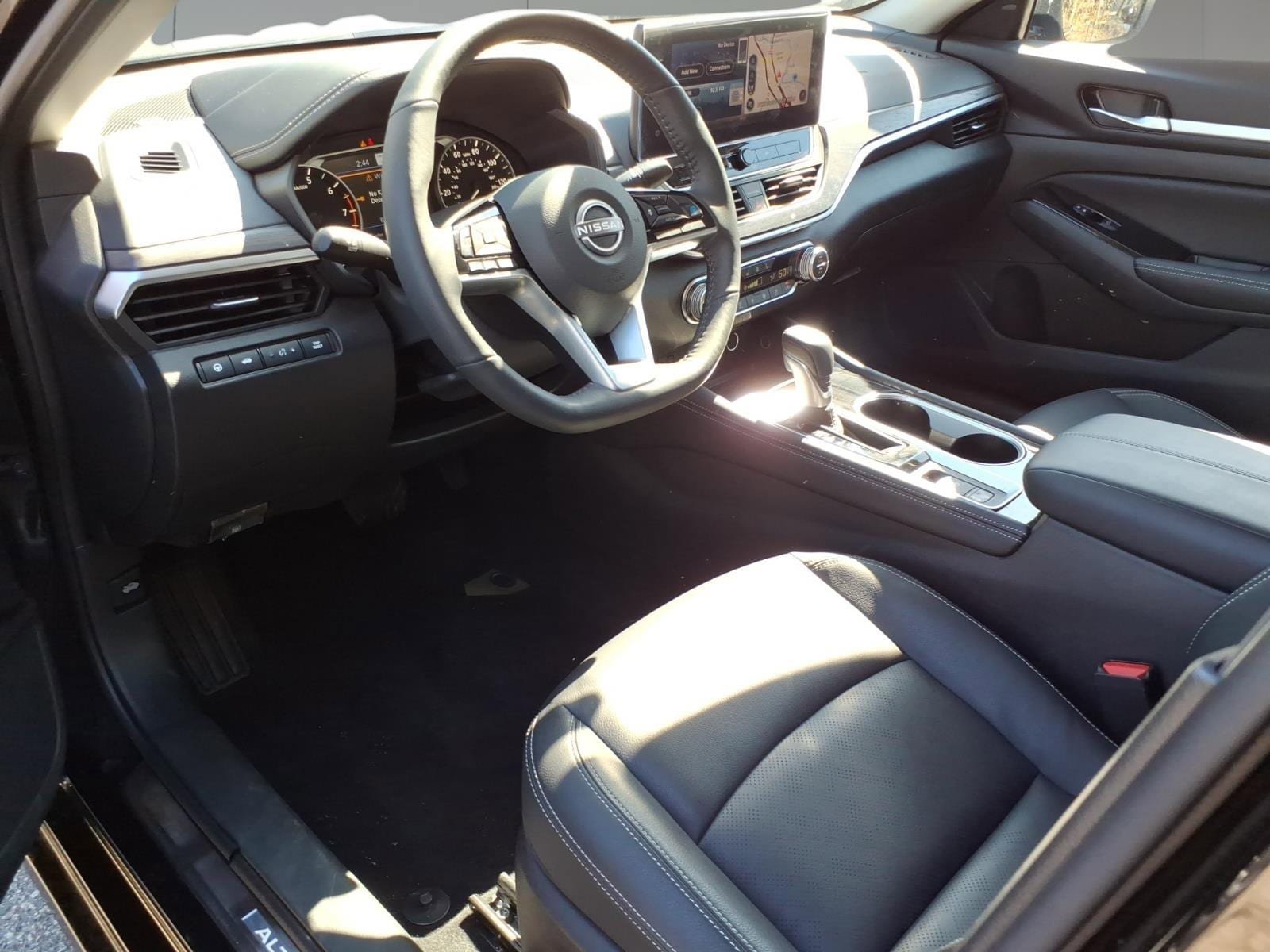 Used 2025 Nissan Altima 2.5 SL image 11