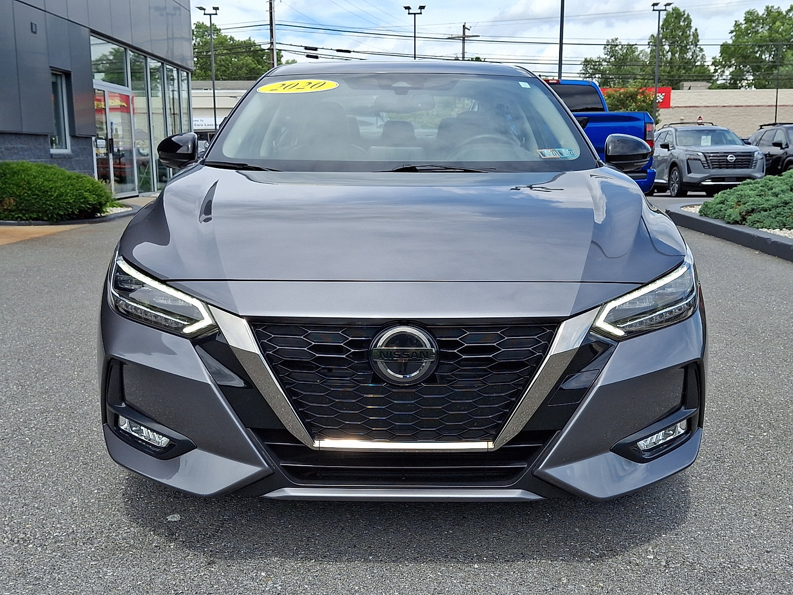 Used 2020 Nissan Sentra SR w/ Premium Package FWD image 2