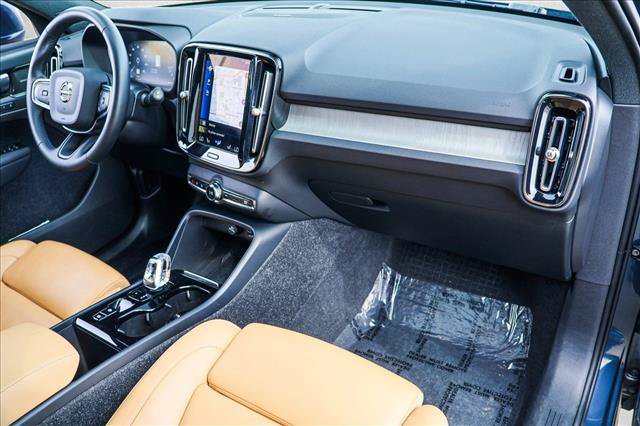 Used 2022 Volvo XC40 T5 Inscription w/ Climate Package AWD/4WD image 27