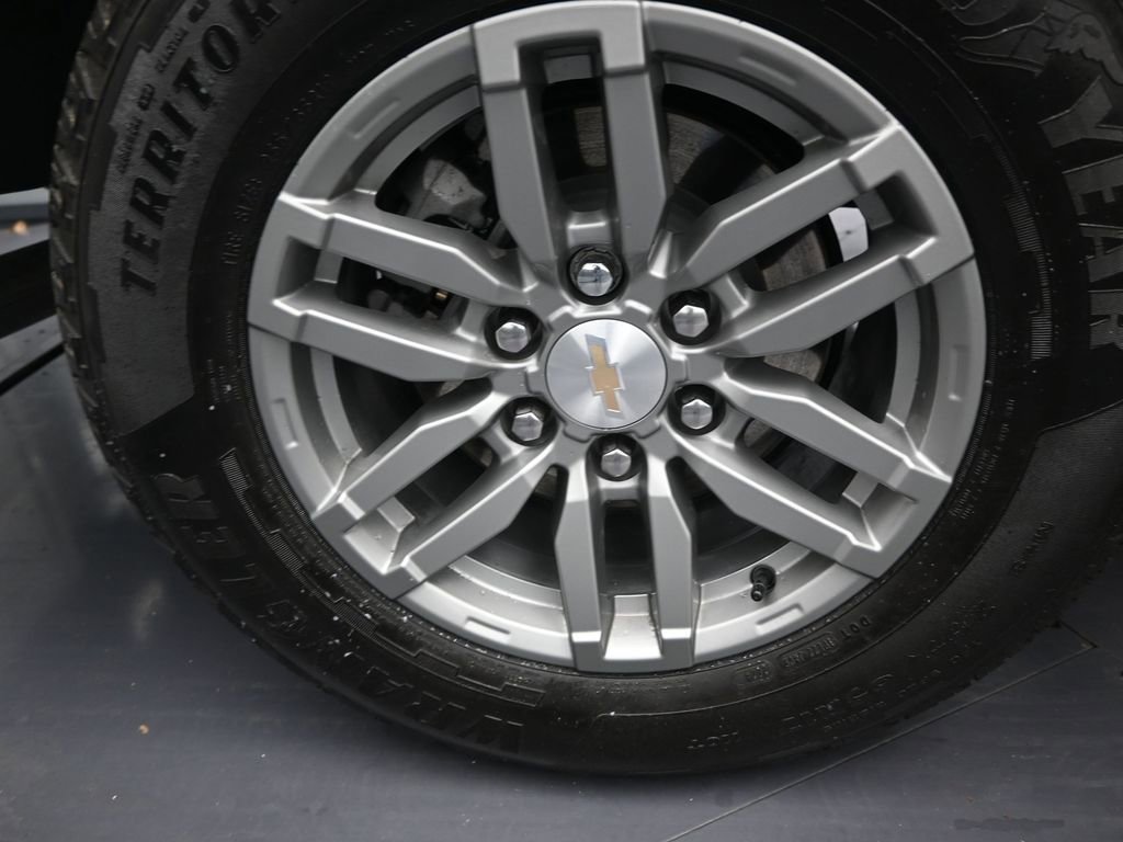 Used 2024 Chevrolet Colorado LT w/ LT Convenience Package image 16