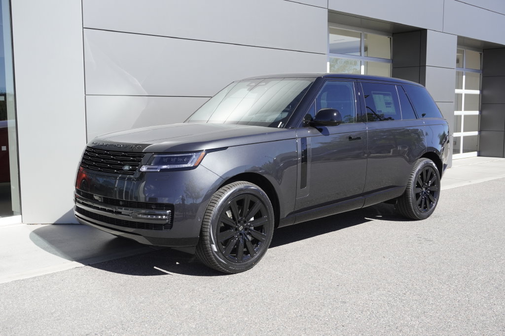 New 2027 Land Rover Range Rover Long Wheelbase SE AWD/4WD image 3